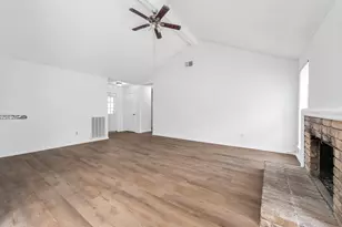 3411 E Heatherock Cir, Sugar Land, TX 77479 - Photo 7