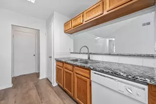 3411 E Heatherock Cir, Sugar Land, TX 77479 - Photo 11
