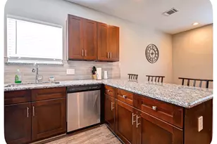 3241 Dixie Dr, Houston, TX 77021 - Photo 9