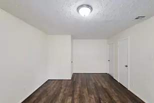 7426 Navasota St, Houston, TX 77016 - Photo 9