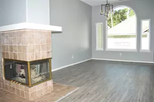 43 Glade Bank Pl, The Woodlands, TX 77382 - Photo 9