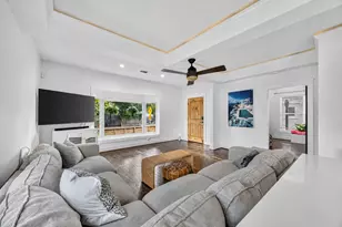 711 Walton St, Houston, TX 77009 - Photo 25