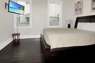 1919 Avenue O, Galveston, TX 77550 - Photo 7