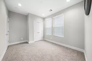8322 Curry Rd, Houston, TX 77093 - Photo 13