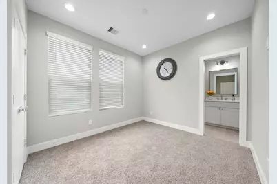 8322 Curry Road, Houston, TX 77093 - Photo 17