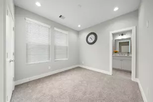 8322 Curry Rd, Houston, TX 77093 - Photo 17