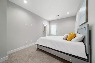 8322 Curry Rd, Houston, TX 77093 - Photo 9