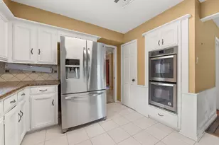 14302 Apple Tree Rd, Houston, TX 77079 - Photo 19
