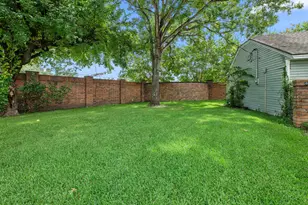 14302 Apple Tree Rd, Houston, TX 77079 - Photo 37
