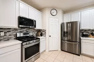19319 Imperial Hills Dr, Tomball, TX 77375 - Photo 9