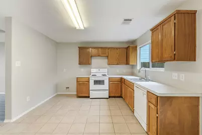 509 Dogwood Cluster Court, Conroe, TX 77301 - Photo 7