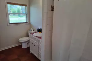 202 E Forest Ave, Shoreacres, TX 77571 - Photo 13