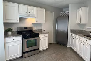 2703 Hot Springs Dr, Pearland, TX 77584 - Photo 9