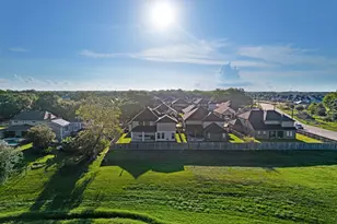 98 Dorado Dr, Friendswood, TX 77546 - Photo 35