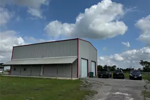 8417 Los Robles Ave, Alvin, TX 77511 - Photo 13