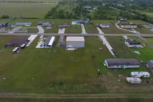 8417 Los Robles Ave, Alvin, TX 77511 - Photo 39