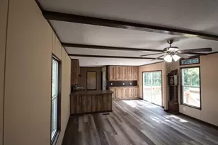 869 Yaupon Dr, Caldwell, TX 77836 - Photo 3