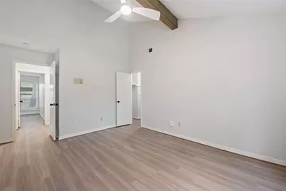 11805 Southlake Drive, Houston, TX 77077 - Photo 13