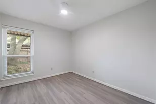 11805 Southlake Dr, Houston, TX 77077 - Photo 7