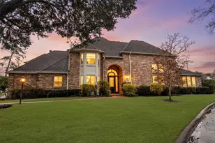 9655 Longmont Dr, Houston, TX 77063 - Photo 1