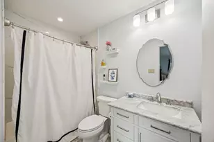 1223 Fountain View Dr, Houston, TX 77057 - Photo 11