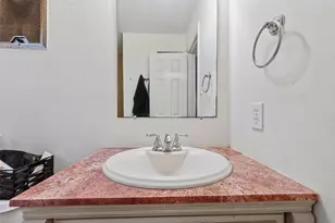 5611 W Airport Blvd, Houston, TX 77035 - Photo 15