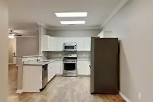 1431 Redwood Village Cir, Spring, TX 77386 - Photo 5