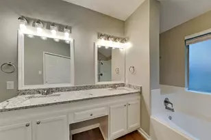 1431 Redwood Village Cir, Spring, TX 77386 - Photo 11