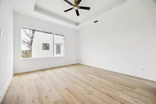 1034 W 17th St, Houston, TX 77008 - Photo 9