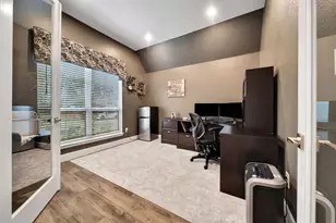 15991 Mahogany Mist Dr, Conroe, TX 77302 - Photo 5
