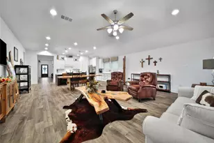15991 Mahogany Mist Dr, Conroe, TX 77302 - Photo 17