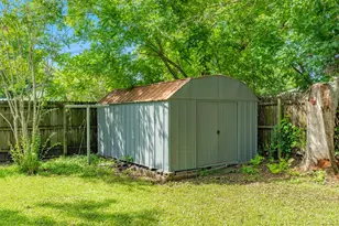 303 Yaupon St, Sweeny, TX 77480 - Photo 25