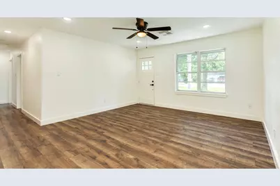 303 Yaupon Street, Sweeny, TX 77480 - Photo 9