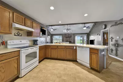 27106 Apache, Magnolia, TX 77354 - Photo 7