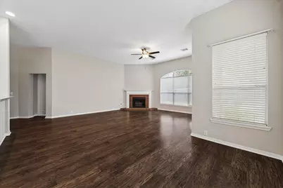 11707 Mesa Wells Drive, Tomball, TX 77377 - Photo 9