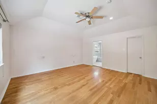 10314 Olympia Dr, Houston, TX 77042 - Photo 9