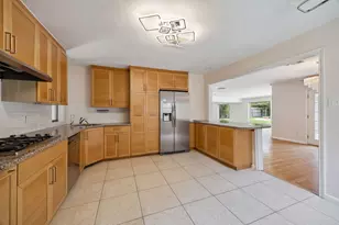10314 Olympia Dr, Houston, TX 77042 - Photo 5