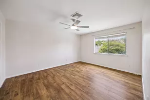 10314 Olympia Dr, Houston, TX 77042 - Photo 13
