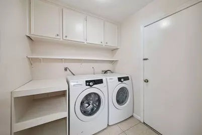 10314 Olympia Drive, Houston, TX 77042 - Photo 7