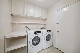 10314 Olympia Dr, Houston, TX 77042 - Photo 7
