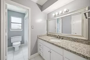 10314 Olympia Dr, Houston, TX 77042 - Photo 15