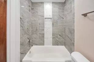 5326 Heatherbrook Dr, Houston, TX 77045 - Photo 33