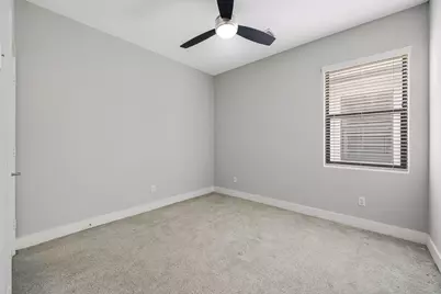114 E 33rd Street #B, Houston, TX 77018 - Photo 23