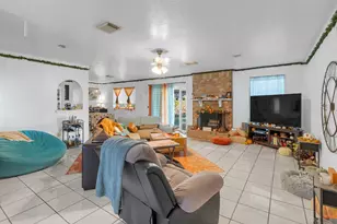 10007 Kirkbluff Dr, Houston, TX 77089 - Photo 3