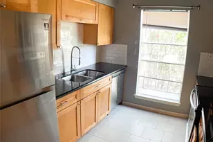 9809 Richmond Ave, Houston, TX 77042 - Photo 7