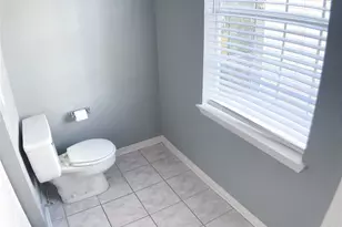 9809 Richmond Ave, Houston, TX 77042 - Photo 23