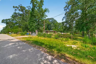 136 County Road 3708, Splendora, TX 77372 - Photo 5