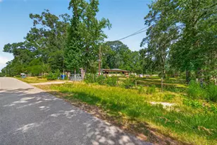 136 County Rd 3708, Splendora, TX 77372 - Photo 5