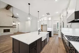 104 Dawn Ct, Huntsville, TX 77340 - Photo 13