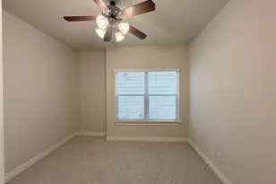 2612 Edgefield Lakes Dr, Houston, TX 77054 - Photo 5